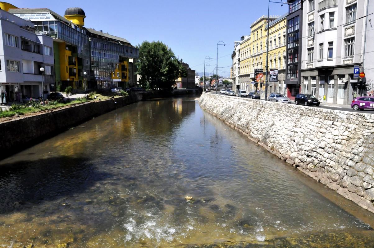 rijeka miljacka_ciscenje_korita_starigrad