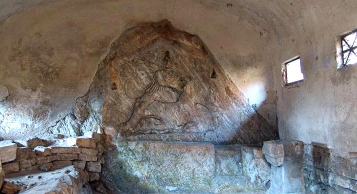 mithras jajce