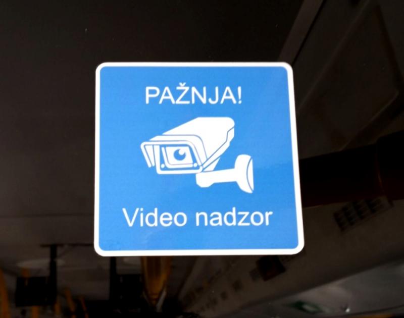 video nadzor sticker vlada ks