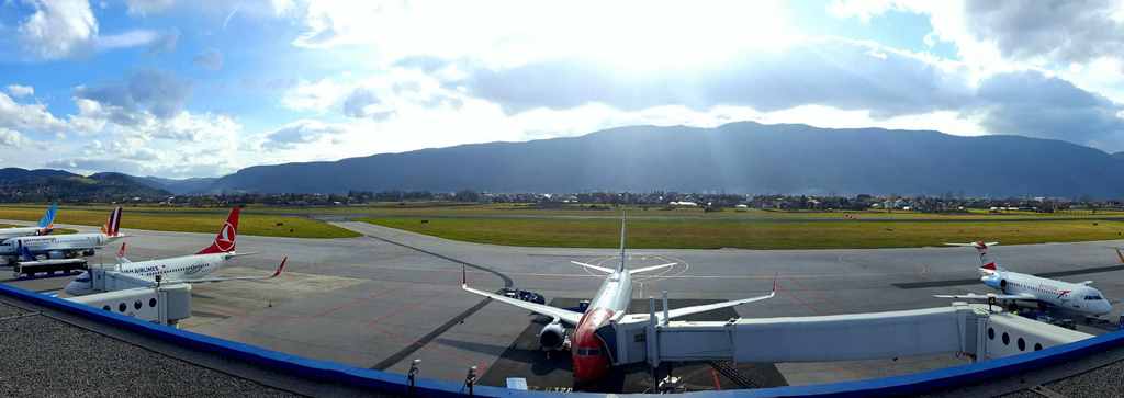 aerodrom sarajevo w foto sa airport